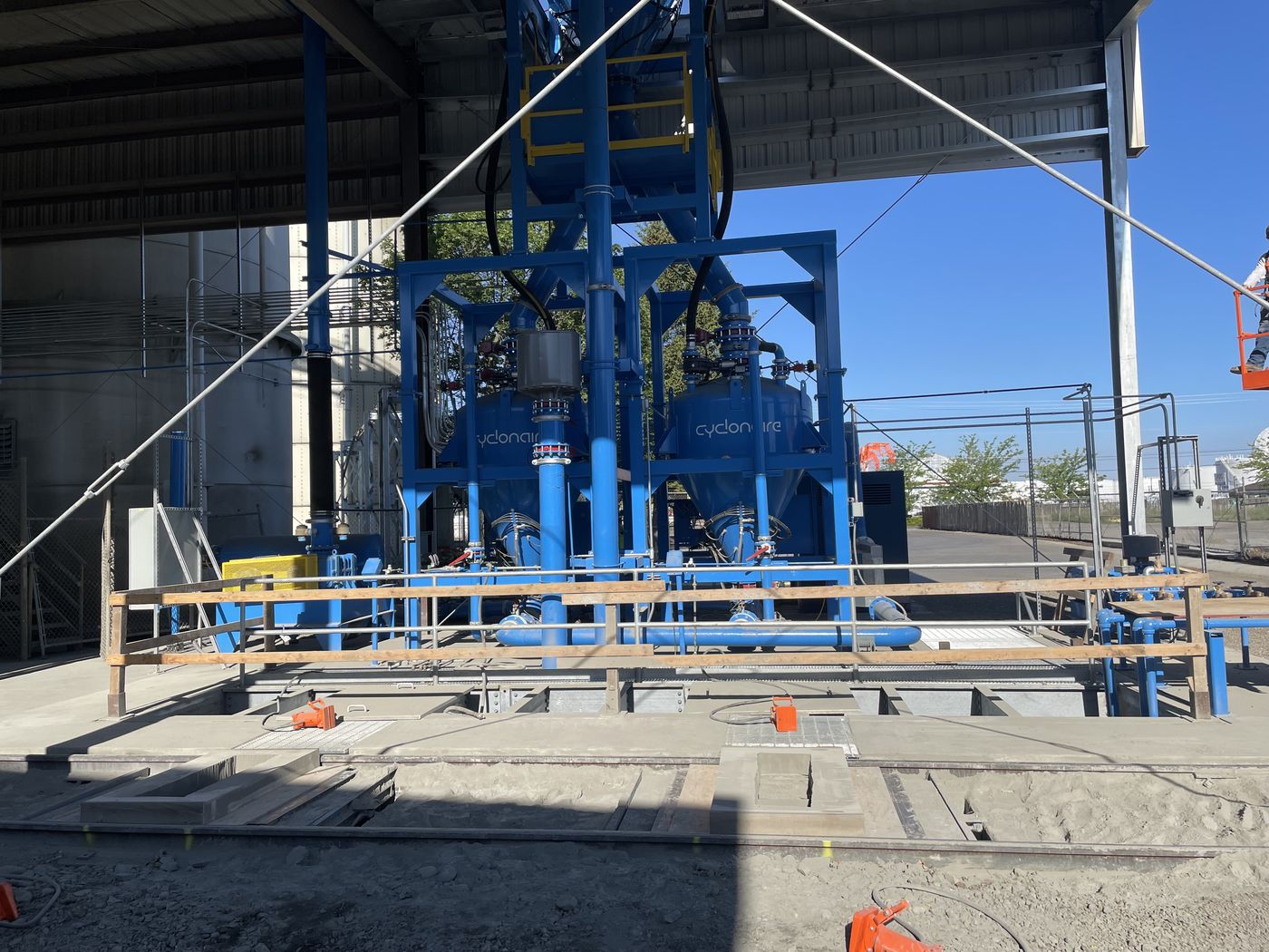 Rail car unload system, elevated conveying and receiving equipment, Spokane, WA
